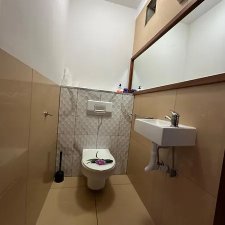 View - High Floor